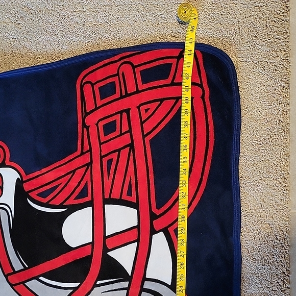 Throw blanket, light weight - Picture 3 of 6